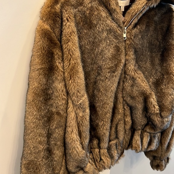 - Boutique FUR FUAX bomber hooded coat - Picture 6 of 8